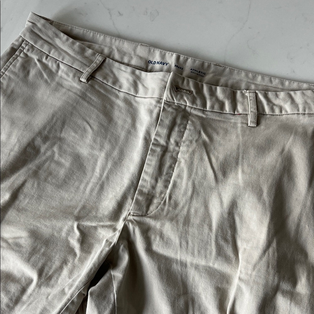 Old Navy Men's Athletic Flat Front Chinos